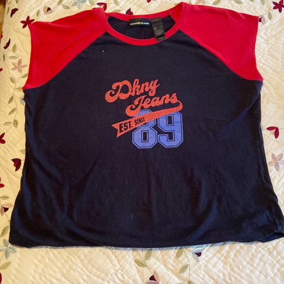 Y2k DKNY baby tee